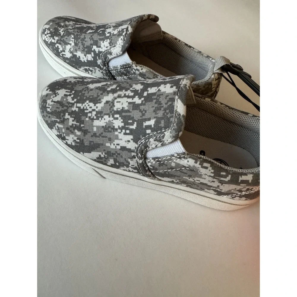 Wonder Nation Kids Size 11 Gray Camo Slip On Shoes Memory Foam NWT